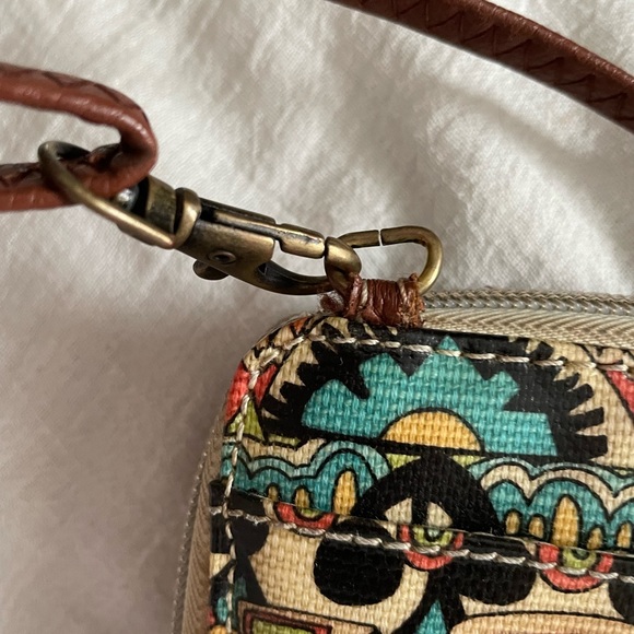 Sakroots crossbody wallet - Picture 3 of 8